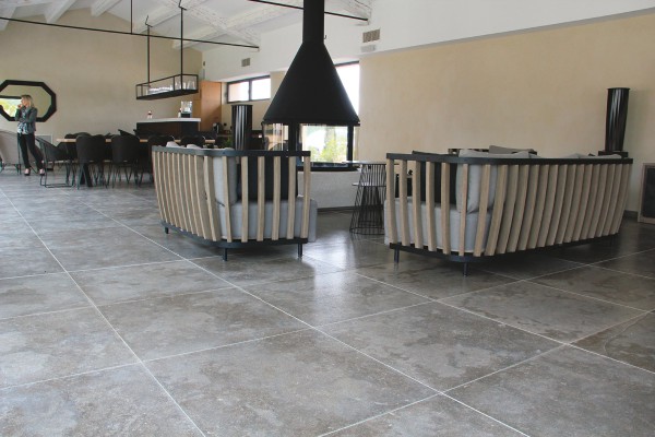 Sanded brushed Causse limestone flooring
