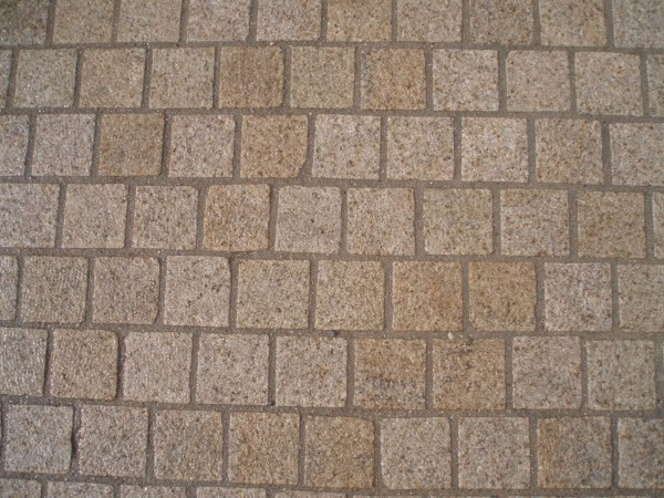 10-paves-granit-jaune-boucharde.jpg