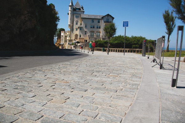 Biarritz Luserne et Gneiss grenaillé 