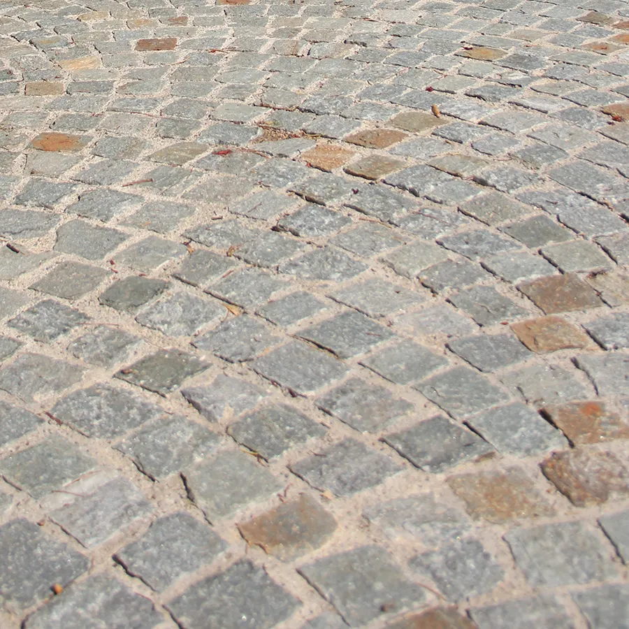 PAVES ECLATES LUSERNE