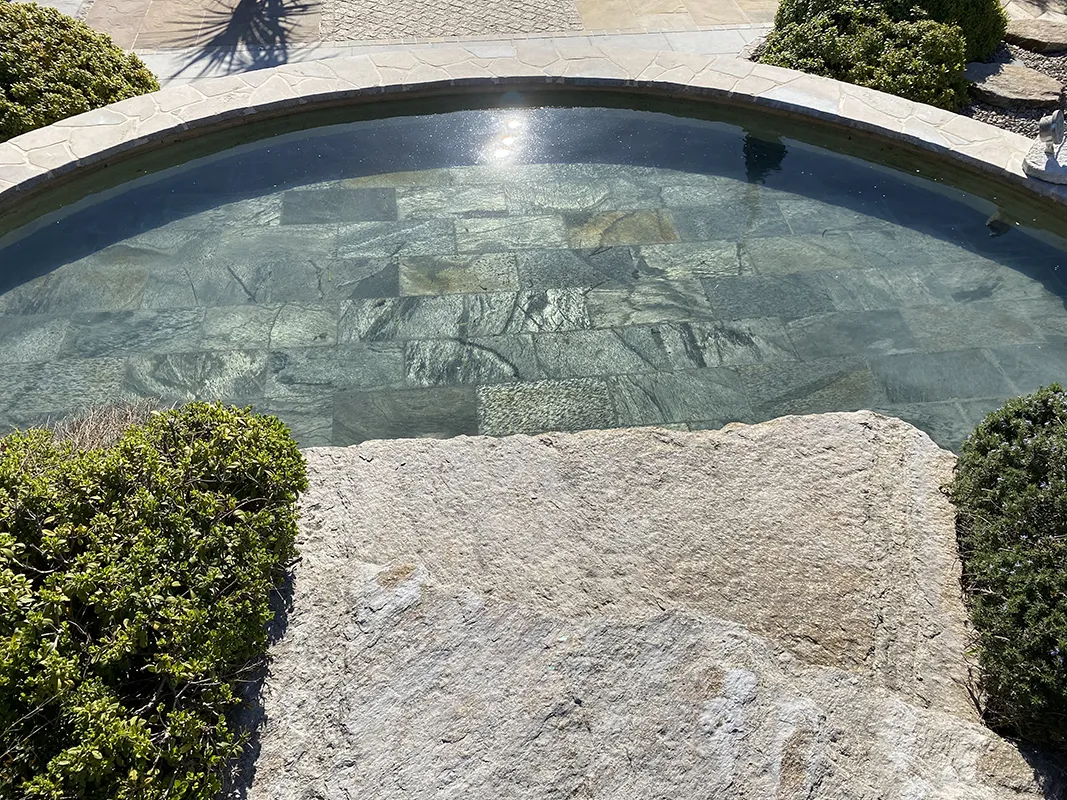 PIERRE DE BALI 60X30CM 2