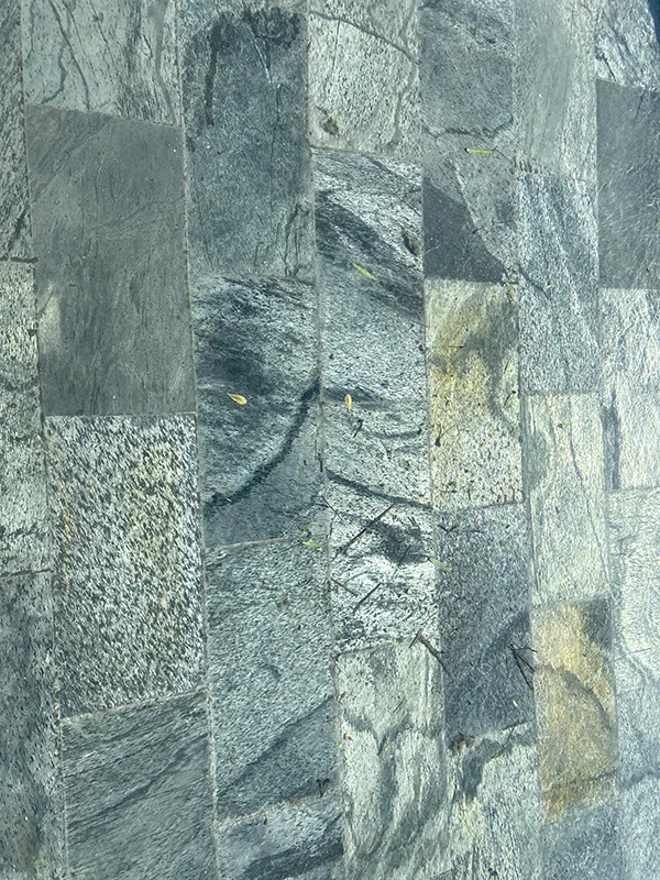 PIERRE DE BALI 60X30CM 4