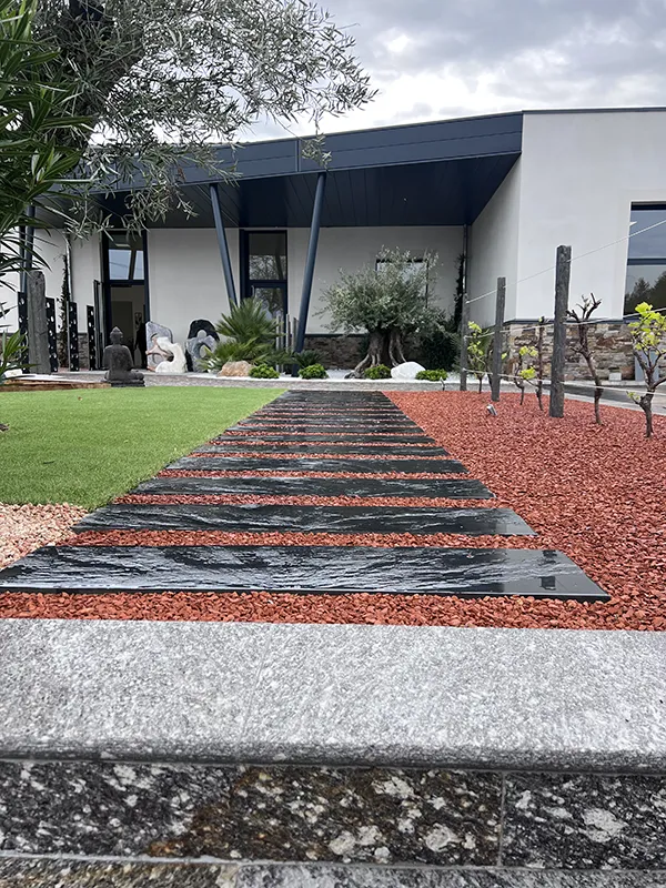 PLAQUES ARDOISE EBANO 100X30CM BRIQUE PILEE ET PELOUSE SYNTH2TIQUE ALBI 4