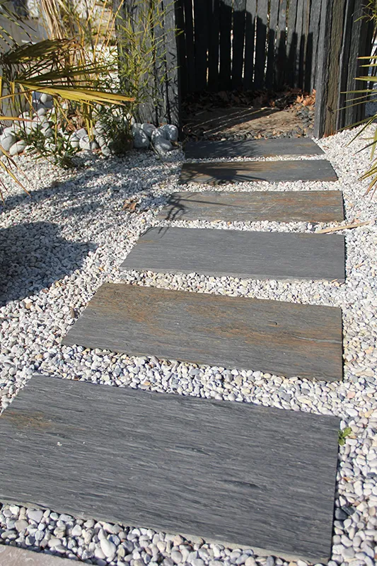 plaques ardoise 50x80 rustrique et granulats marbre blanc3