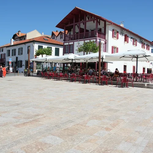 BIDART Gneiss du caroux dessus grenaille