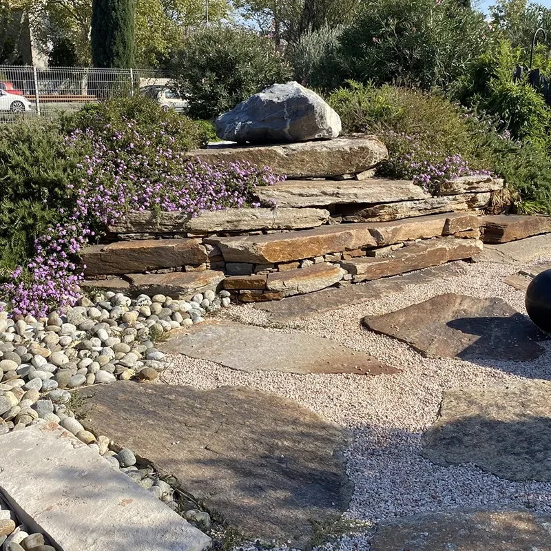 GRANDES DALLES GNEISS AGENCE AVIGNON 2 Copier