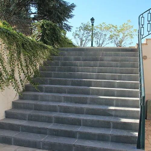 Pierre dInde Bombay Grey et Perles de Jena 80x80cm 1