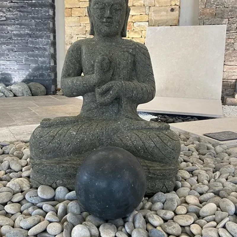 bouddha green stone et sphere noire