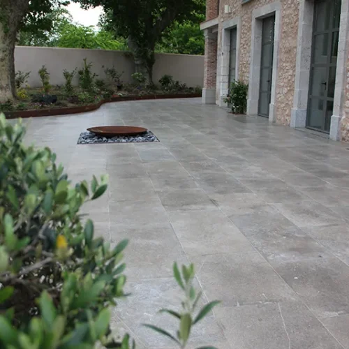 calcaire du causse sable et brosse