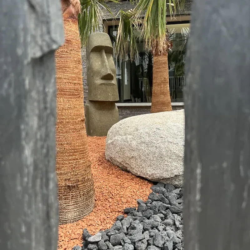 expo grimaud piquets ardoise bouts bruts boule granit et pouzzolane 40 80 3